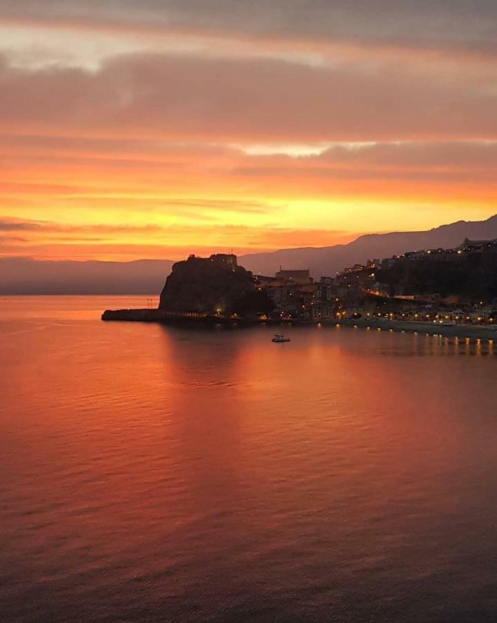 B&B Scilla Mare Екстериор снимка